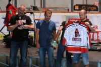 tombola: dres Mira Hlinku podpísaný hráčmi A mužstva