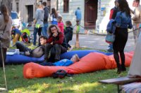 pohoda v tieni stromov