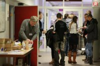 profesor Čaplovič vyrába zmrzlinu pomocou tekutého dusíka