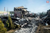 Jediný múr ostal po rozsiahlom požiari baru