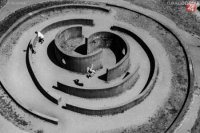 Parkourové ihrisko na Fončorde z deviateho poschodia paneláku