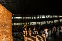 Pre parkouristov nebola žiadna prekážka príliš vysoká