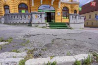 Chodník na Hornej ulici v úseku od Kina Hviezda po Poštu