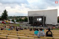 Hľadisko amfiteátra počas festivalu Rockscape 24. júla 2014.