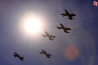 Na snímke prílet akrobatickej talianskej letky Frecce Tricolori na leteckú základňu Sliač pred plánovanými Medzinárodnými leteckými dňami SIAF 2015.