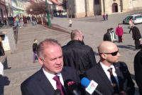 Do mesta v marci prvýkrát od zvolenia do funkcie zavítal prezident Andrej Kiska. Ako dar dostal od primátorky Soľnobanskú čipku, čo je pre náš región jedinečná špeciálna ukážka ručnej práce.