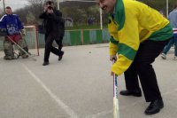 V rámci svojho pracovného výjazdu do Nitry navštívil premiér SR Mikuláš Dzurinda 20. apríla 2001 aj rímskokatolícku farnosť sv.Gorazda a areál stavby pastorčného centra pre mládež na sídlisku Klokočina v Nitre kde si s chlapcami zahral s chuťou hokej