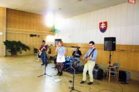 Netypické miesto na koncert. Kapela Sunlips z Prešova hrala pre väzňov.