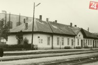 Budova železničnej stanice Bratislava filiálka v roku 1970.