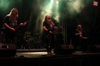 Kapela Törr z Česka mali svoju show kvalitne pripravenú.
