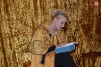 Divadelná skupina v akcií