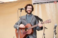 Graeme sa venuje aj hudbe