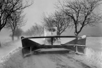 Archívna snímka z 20. decembra 1967. Takto to v daný deň vyzeralo na štátnej ceste Trnava-Bratislava