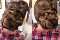 Aj v takomto účese môžete na plese zažiariť