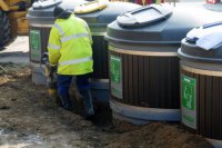 Polopodzemné kontajnery v Nitre.