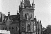 NAGY GYULA, r.1956, Jakabov palác