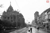 KRASZNAI GYULA, r 1962, Hlavné námestie