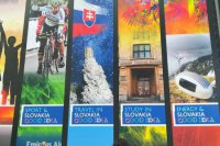 Gabriela Giotto pred hlavným stanom slovenského pavilónu