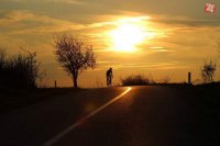 autor: Peter Sulík, názov fotografie: Zachráň planétu jazdi bicyklom víťaz kategórie "OBJAV KRAJ NA DVOCH KOLESÁCH"