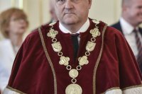 Na snímke novovymenovaný rektor Univerzity Konštantína Filozofa v Nitre Libor Vozár.