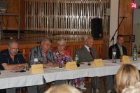 Ing. arch. Peter Brtko (prvý zľava) na konferencii v Detskom mestečku v roku 2016