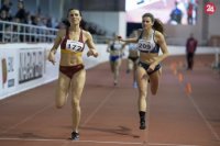 Vpravo Daniela Ledecká