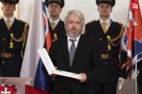 Fotograf, reportér a publicista Andrej Bán si prebral vyznamenanie Rad Ľudovíta Štúra II. triedy.