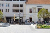 Pohľad na pešiu zónu v Malom Ríme.