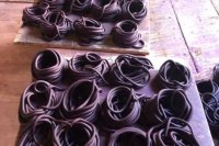 Po zozbieraní surovín sa formuje zvláštna pasta na vonné tyčinky.