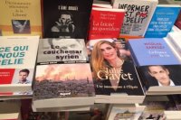 Svoj boj a skúsenosti pretavil do dvoch kníh.