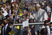 pápež František v papamobile v Prešove