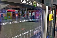 Ďalší automat sa nachádza v inom obchodnom centre hneď pri jednom z hlavných vstupov.