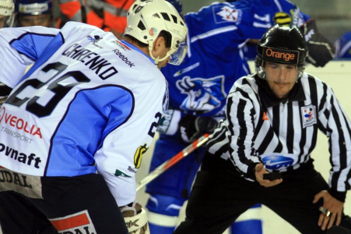 Ilustračný obrázok k článku Dobré správy z hokejovej šatne: Tomáš Chrenko ostáva v Nitre!