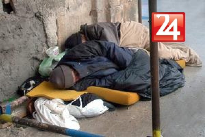 Ilustračný obrázok k článku Najkrutejšie obdobie roka pre bezdomovcov: Brezniansky útulok je plne obsadený