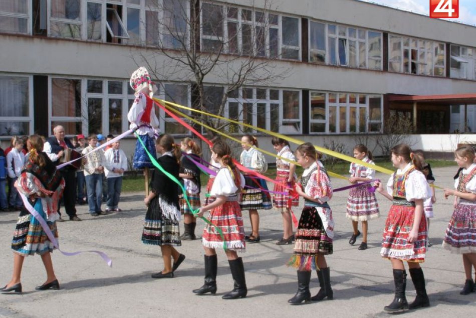 Ilustračný obrázok k článku PRVÉ INFORMÁCIE:V Nitre oslávime sviatky jari, bude aj tradičný sprievod vynášania Moreny