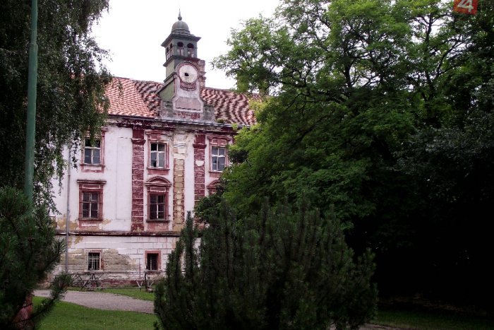 Ilustračný obrázok k článku Najväčšia hanba Slovenska? Erdődyho zámok v Hlohovci