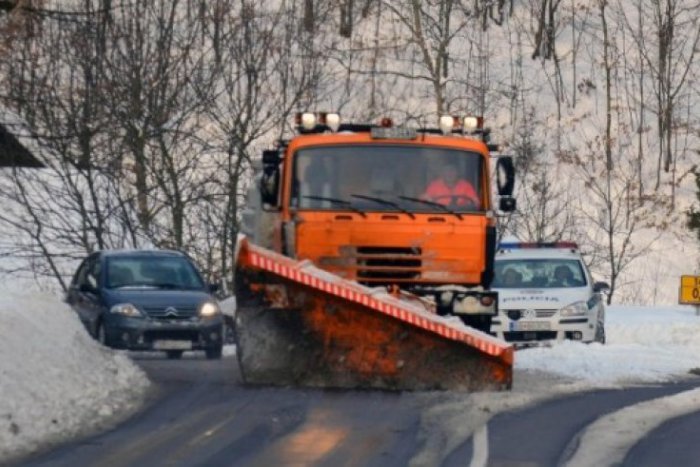 Ilustračný obrázok k článku Vodiči, dajte bacha: Na cestách v Brezne je vyhlásená mimoriadna situácia