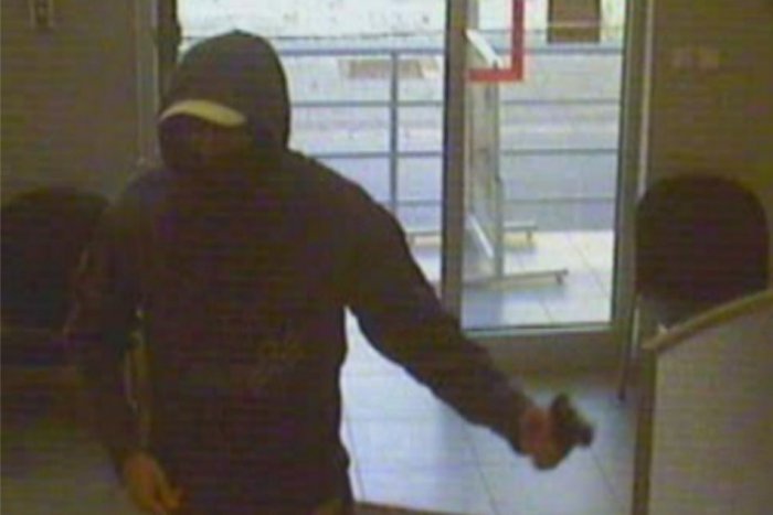 Ilustračný obrázok k článku Maskovaný lupič z banky: O pár dní sa mal stať policajtom