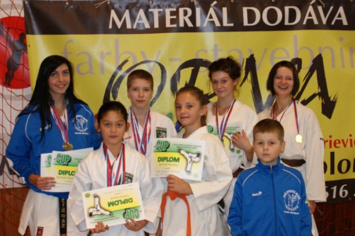 Ilustračný obrázok k článku Karate FKŠ naštartovalo sezónu na plný plyn ziskom 25 medailí