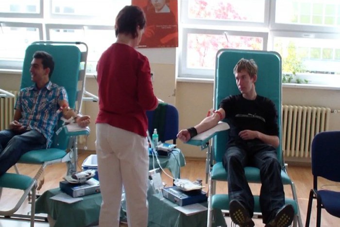 Ilustračný obrázok k článku Podporte Svetový deň darcov krvi: Darujte ju na úrade, odmenia vás kultúrnym programom