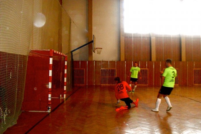 Ilustračný obrázok k článku Druhé kolo futsalovej ligy: FRUTTI DI MARE predviedli suverénny výkon