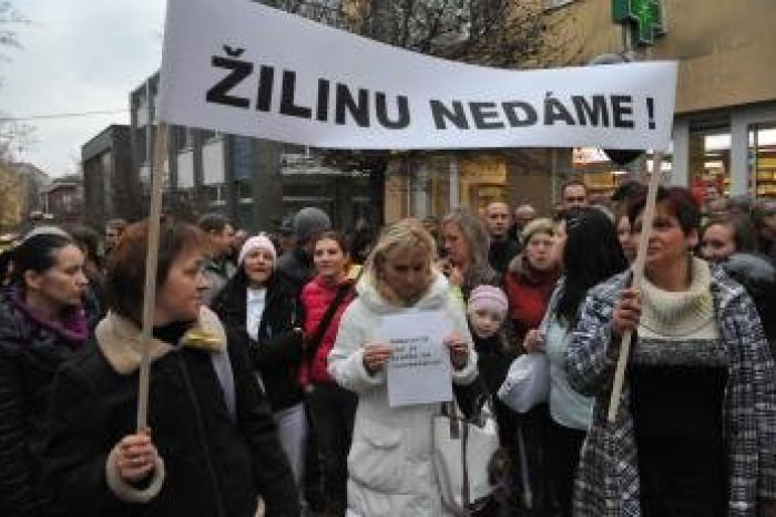 Ilustračný obrázok k článku Dusno v nemocnici: Na riaditeľa padali ostré slová, bude protestný pochod!