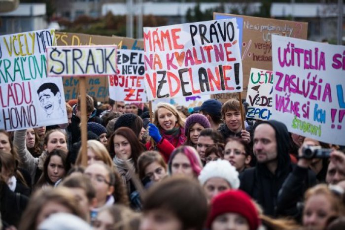 Ilustračný obrázok k článku Štrajk školských odborárov pokračuje: V Prešove čakajú 2000 protestujúcich!