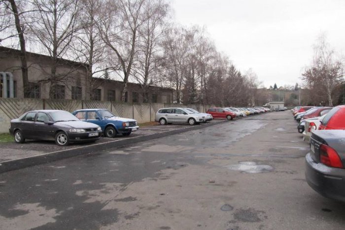 Ilustračný obrázok k článku V Moravciach pribudli parkovacie miesta! Za obeť padla zeleň aj detské ihrisko