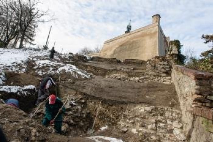 Ilustračný obrázok k článku Novinky na hrade: Tešiť sa môžete na občerstvenie aj toalety