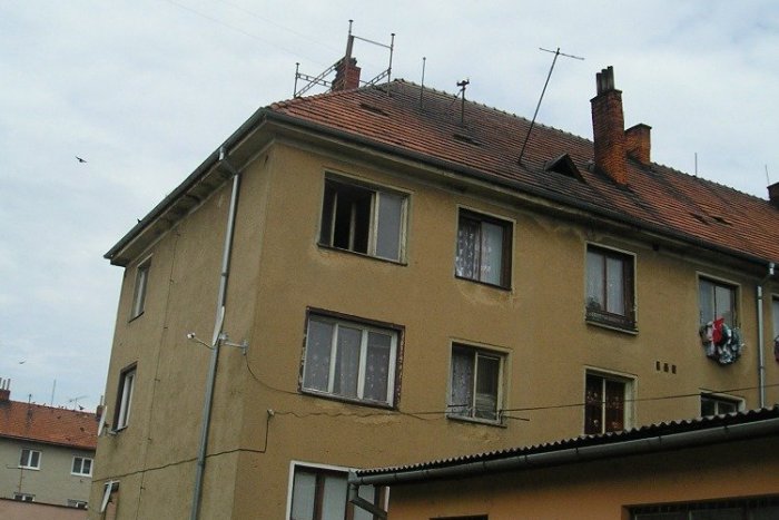 Ilustračný obrázok k článku Rómovia z bytoviek majú problém: Sekera na nájomnom 200 000 €!