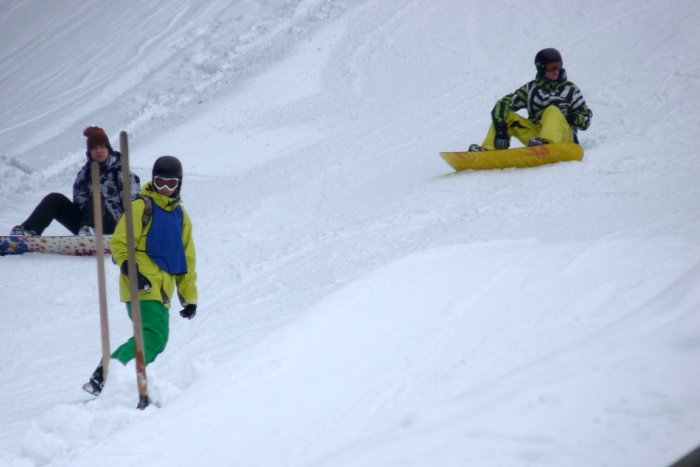 Ilustračný obrázok k článku Sezóna vo Vysokých Tatrách sa začala. Lyžovačku si užilo 3000 lyžiarov