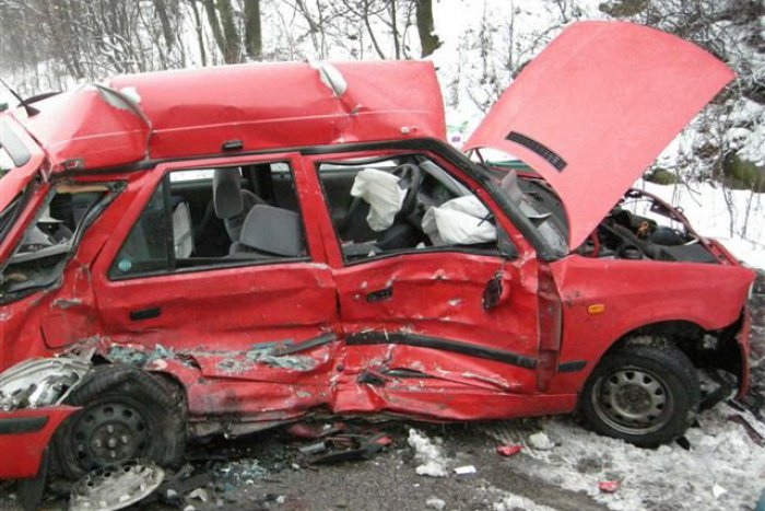 Ilustračný obrázok k článku Cesty sú zradné: 8 dopravných nehôd v jeden deň