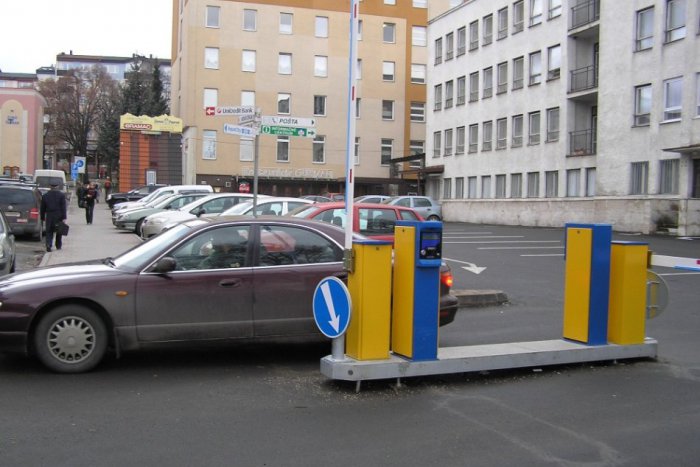 Ilustračný obrázok k článku Parkovanie v Prievidzi: Od novembra sa rozšíria spoplatnené zóny v centre