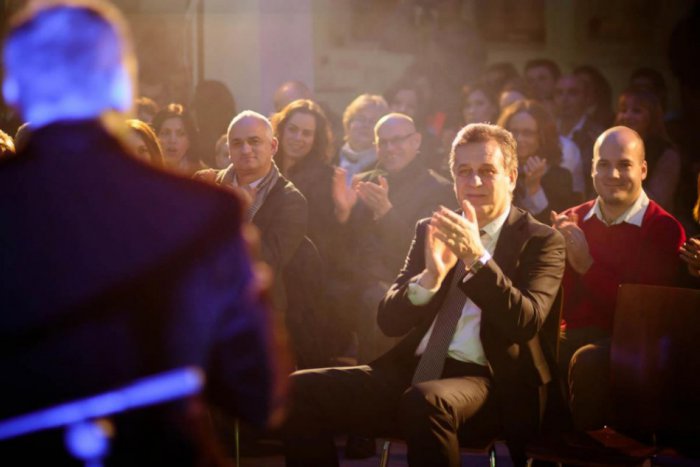 Ilustračný obrázok k článku Známe osobnosti vyzbierali viac ako 700 eur na pomoc týraným deťom